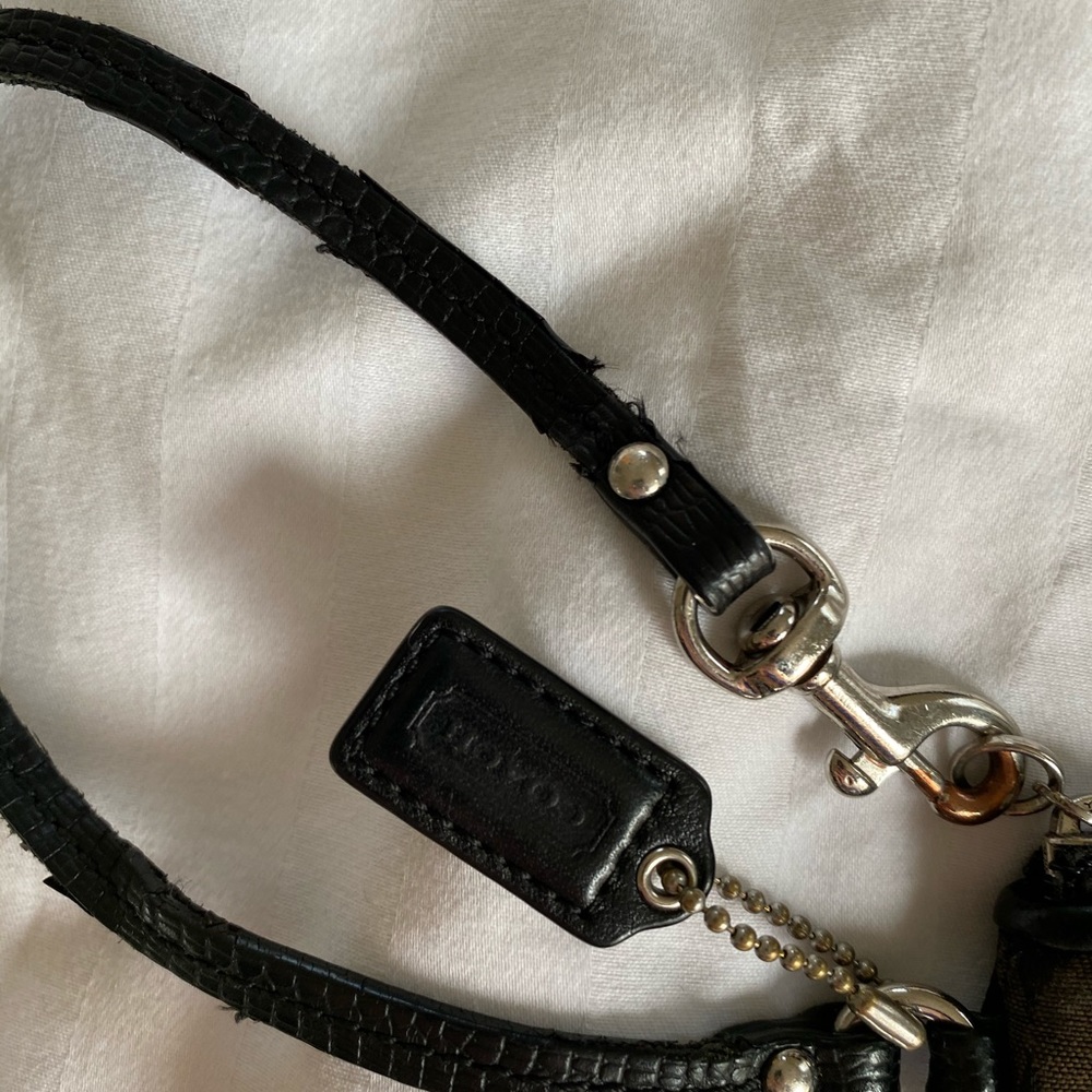 Coach Wristlet - Picture 3 of 4